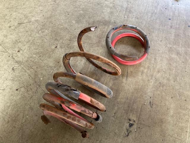 MH22S ワゴンR 足回りから異音 純正サス戻し ブッシュ1G MH22S ワゴンR 足回りから異音 純正サス戻し ブッシュ1G