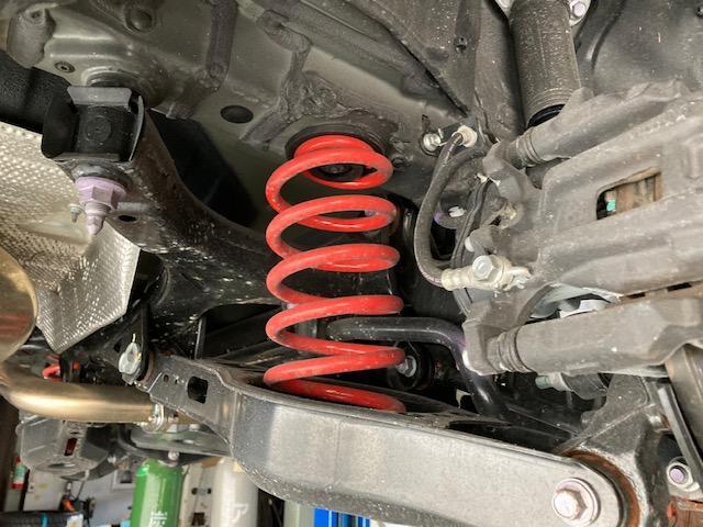 ZWE211W カローラツーリング ハイブリッド 車高調取付け ZWE211W カローラツーリング ハイブリッド 車高調取付け