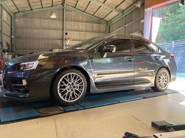 ＶＡＧ　ＷＲＸ　Ｓ４　車高調取付け　ブッシュ１Ｇ締め　４輪アライメント調整　ヘッドライト光軸調整　【広島市　安佐北区　三入　シグナル　車高調整　ブリッツ　テイン　安佐南区　西区　東区　中区　南区　佐伯区　安芸区　東広島　山口　島根　岩国】　