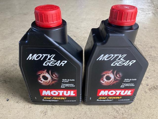 メルセデスベンツ　Ｓクラス　Ｓ６３　ＡＭＧ　デフオイル交換　オイル持込み交換　ＭＯＴＵＬ　【広島市　安佐北区　三入　シグナル　安佐南区　西区　東区　南区　中区　佐伯区　安芸区　東広島　山口　島根　岩国　周南　浜田　太田　出雲　コーディング】