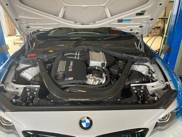 ＢＭＷ　Ｍ２コンペティション　ＫＷ　カーヴェー　車高調取付け　ブッシュ１Ｇ締め直し　４輪アライメント調整　ヘッドライト光軸調整　【広島市　安佐北区　シグナル　輸入車整備　安佐南区　西区　東区　南区　中区　安芸区　佐伯区　東広島　福山　呉】　