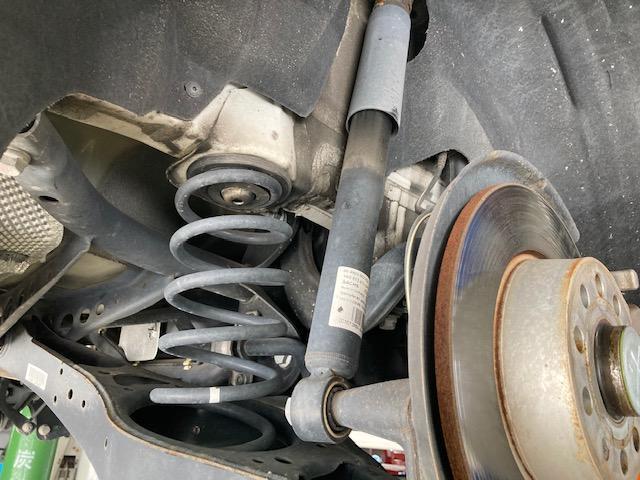 フォルクスワーゲン ゴルフⅥ 車高調取付け ブッシュ1G締め フォルクスワーゲン ゴルフⅥ 車高調取付け ブッシュ1G締め