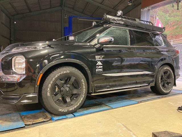 ＧＮ０Ｗ　アウトランダーＰＨＥＶ　車高調取り付け　ブッシュ１Ｇ締め　４輪アライメント調整　光軸調整　リフトアップ【広島市　安佐北区　安佐南区　東区　西区　南区　中区　安芸区　佐伯区　東広島　西条　呉　三原　福山　岡山　山口　島根　岩国】　