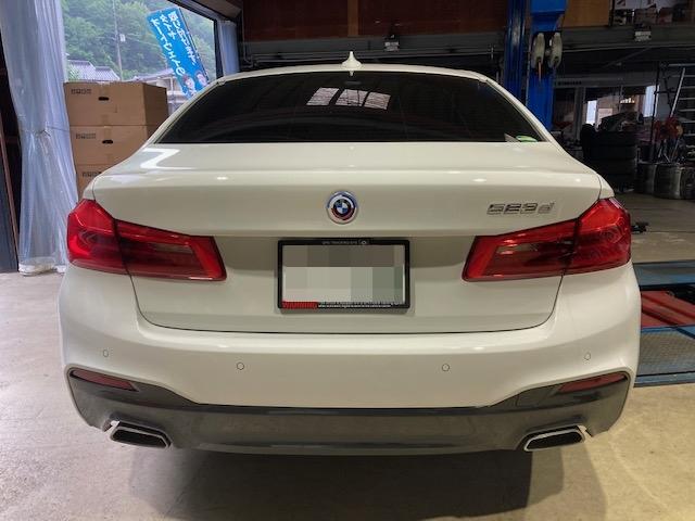 BMW G30 523d テールランプ交換 社外テール取付け BMW G30 523d テールランプ交換 社外テール取付け