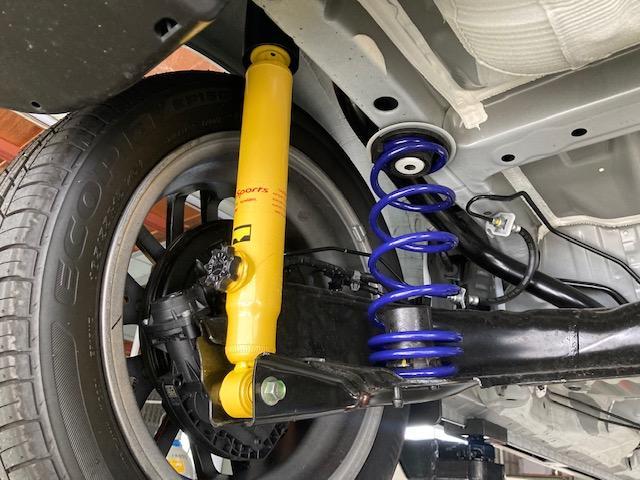 JF3 N-BOX KYBローファースポーツプラス取付け JF3 N-BOX KYBローファースポーツプラス取付け
