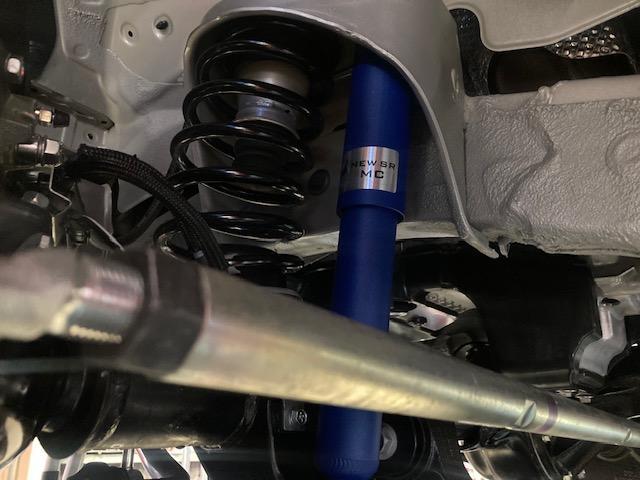 JB74W ジムニーシエラ ショックアブソーバー交換 JB74W ジムニーシエラ ショックアブソーバー交換