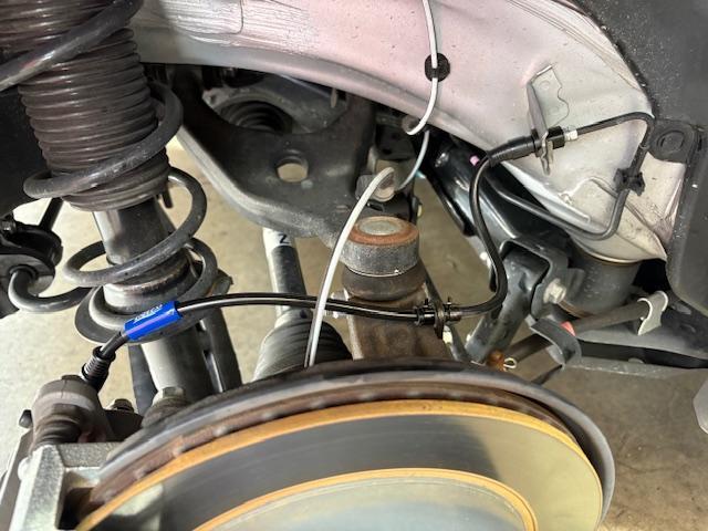ZN8 GR86 4POTキャリパー取付け ビックキャリパー取付け ブレーキパッド交換 ローター交換 ブレーキホース交換【広島 安佐北区 安佐南区 西区 東区 南区 中区 安芸区 佐伯区 安芸高田 東広島 西条 呉 山口 島根 福山 岡山】