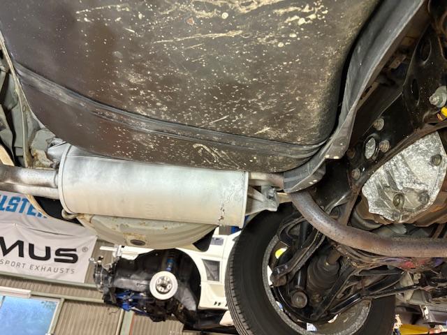 Ｃ３３　ローレル　ワンオフマフラー製作　マフラー加工　マフラーかさ上げ【広島　ＴＩＧ溶接　チタン溶接　アルミ溶接　ステン溶接　安佐北区　安佐南区　西区　東区　南区　中区　安芸区　佐伯区　安芸高田　東広島　呉　山口　島根　岡山　福山】