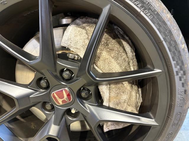 ＦＬ５　シビックタイプＲ　ダウンサス取付け　ブッシュ１Ｇ締め直し　４輪アライメント調整　光軸調整【広島　安佐北区　安佐南区　西区　東区　南区　中区　安芸区　佐伯区　安芸高田　東広島　西条　呉　三原　福山　岡山　山口　島根　鳥取】　