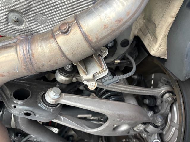 ＢＭＷ　Ｆ８７　Ｍ２コンペティション　バルブコントローラー取付け　マフラー音量アップ【広島輸入車整備　広島輸入車修理　排気バルブ　マフラー加工　溶接　安佐北区　安佐南区　西区　東区　南区　中区　安芸区　佐伯区　山口　島根　岡山　鳥取】　