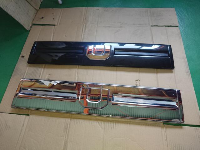 ダイハツ ウェイク LA700S グリル交換 ホーン取付　堺市　美原区