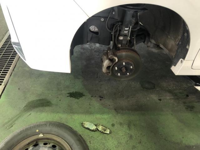 トヨタ　ヴォクシー　車検整備　名古屋市中川区