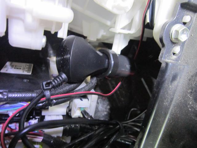 トヨタ　ヴォクシー　ZRR80G　ドライブレコーダー取付け　山梨県甲府市酒折