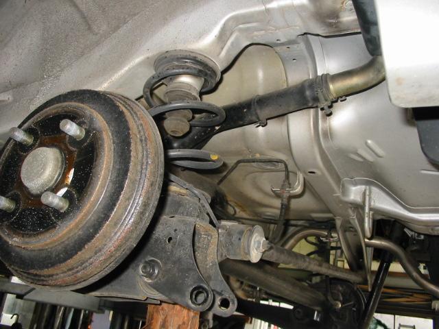 スズキ　ワゴンR　ブレーキマスターバック・ショックアブソーバー交換　車検　整備　修理を実施！！遠賀郡遠賀町周辺の車検・整備・修理・ナビ取付・タイヤ取付など、お車の事ならお気軽にご相談下さい！！！