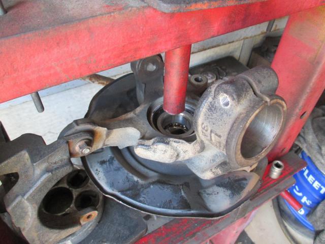 ホンダ　バモス　サスペンション・足回り修理・整備　フロントハブベアリングの交換修理を実施　 遠賀郡遠賀町・水巻町・岡垣町・芦屋町・中間市・北九州市八幡西区・鞍手町、宗像市、他の地域のお客大歓迎