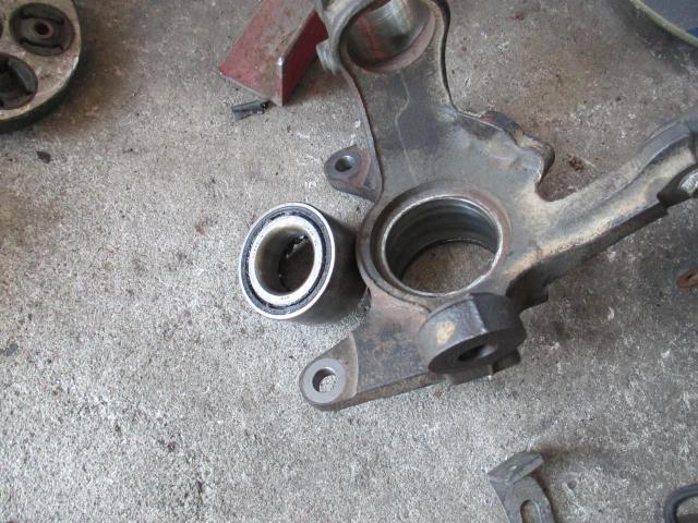 ホンダ　バモス　サスペンション・足回り修理・整備　フロントハブベアリングの交換修理を実施　 遠賀郡遠賀町・水巻町・岡垣町・芦屋町・中間市・北九州市八幡西区・鞍手町、宗像市、他の地域のお客大歓迎