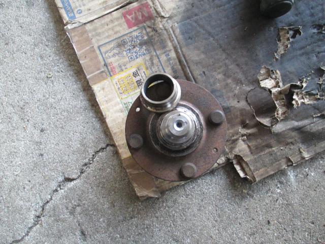 ホンダ　バモス　サスペンション・足回り修理・整備　フロントハブベアリングの交換修理を実施　 遠賀郡遠賀町・水巻町・岡垣町・芦屋町・中間市・北九州市八幡西区・鞍手町、宗像市、他の地域のお客大歓迎