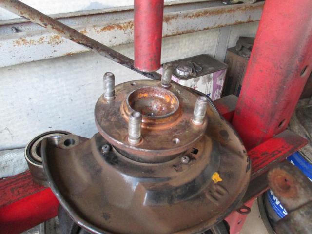 ホンダ　バモス　サスペンション・足回り修理・整備　フロントハブベアリングの交換修理を実施　 遠賀郡遠賀町・水巻町・岡垣町・芦屋町・中間市・北九州市八幡西区・鞍手町、宗像市、他の地域のお客大歓迎