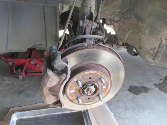 ホンダ　フリード　サスペンション・足回り修理・整備　ブレーキキャリパーの交換修理を実施　 遠賀郡遠賀町・水巻町・岡垣町・芦屋町・中間市・北九州市八幡西区・鞍手町、宗像市、他の地域のお客大歓迎