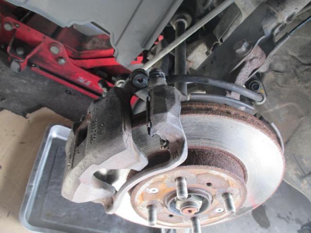 ホンダ　フリード　サスペンション・足回り修理・整備　ブレーキキャリパーの交換修理を実施　 遠賀郡遠賀町・水巻町・岡垣町・芦屋町・中間市・北九州市八幡西区・鞍手町、宗像市、他の地域のお客大歓迎