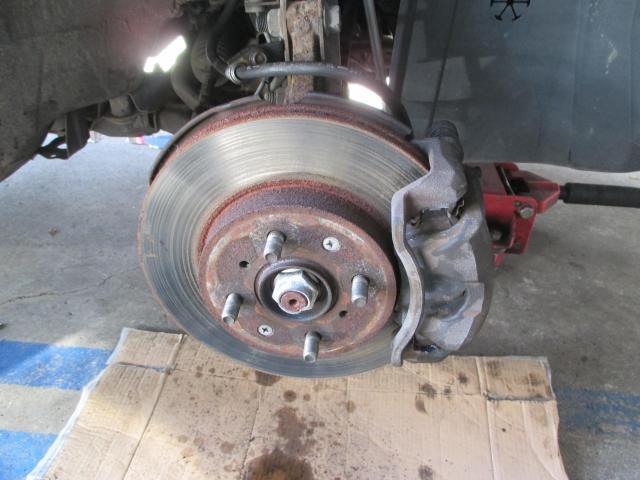 ホンダ　フリード　サスペンション・足回り修理・整備　ブレーキキャリパーの交換修理を実施　 遠賀郡遠賀町・水巻町・岡垣町・芦屋町・中間市・北九州市八幡西区・鞍手町、宗像市、他の地域のお客大歓迎