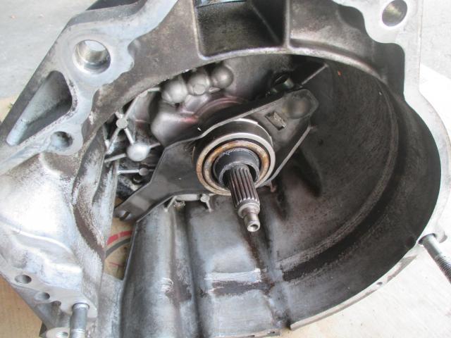 スズキ　ジムニー　ミッション・駆動系修理・整備　マニアルミッション　クラッチの交換修理を実施　 遠賀郡遠賀町・水巻町・岡垣町・芦屋町・中間市・北九州市八幡西区・鞍手町、宗像市、他の地域のお客大歓迎