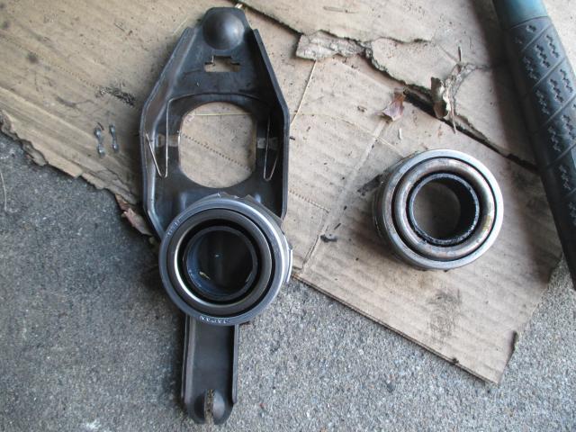 スズキ　ジムニー　ミッション・駆動系修理・整備　マニアルミッション　クラッチの交換修理を実施　 遠賀郡遠賀町・水巻町・岡垣町・芦屋町・中間市・北九州市八幡西区・鞍手町、宗像市、他の地域のお客大歓迎