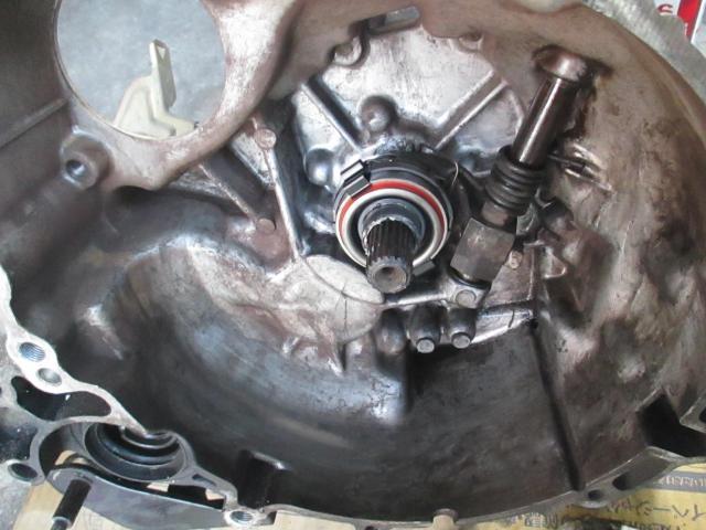 ダイハツ　ミラジーノ　エンジン関連修理・整備　クラッチ３点セット　タイミングベルト　ウォーターポンプ　　エンジンマウントの交換を実施　 遠賀郡遠賀町・水巻町・岡垣町・芦屋町・中間市・北九州市八幡西区・鞍手町、宗像市、他の地域のお客大歓迎
