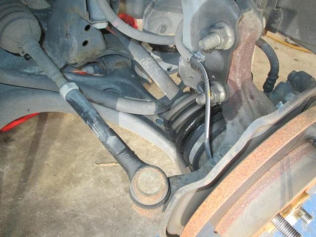 ホンダ　Ｎ－ＢＯＸ　サスペンション・足回り修理・整備　ドライブシャフト　タイヤ交換修理を実施　 遠賀郡遠賀町・水巻町・岡垣町・芦屋町・中間市・北九州市八幡西区・鞍手町、宗像市、他の地域のお客大歓迎