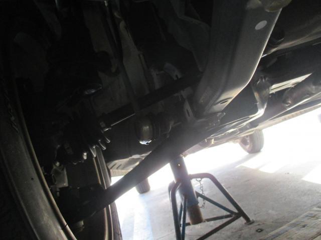 ホンダ　Ｎ－ＢＯＸ　サスペンション・足回り修理・整備　ドライブシャフト　タイヤ交換修理を実施　 遠賀郡遠賀町・水巻町・岡垣町・芦屋町・中間市・北九州市八幡西区・鞍手町、宗像市、他の地域のお客大歓迎