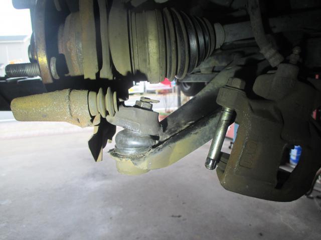 ダイハツ　ムーヴコンテ　車検　タイヤ　ロアボールジョイントブーツ　プラグ　ヘッドライト球交換修理を実施　 遠賀郡遠賀町・水巻町・岡垣町・芦屋町・中間市・北九州市八幡西区・鞍手町、宗像市、他の地域のお客大歓迎