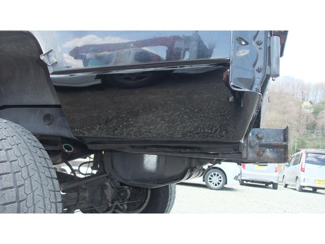 70ランクル穴あき修理。