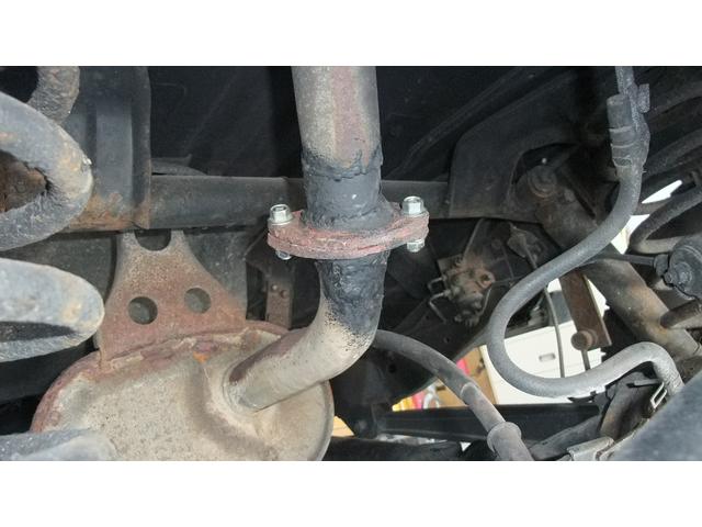 70ランクル穴あき修理。