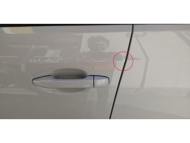スバル　インプレッサ　ＸＶ　ドア凹み傷修理　江戸川区より