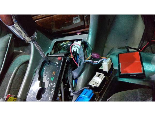 トヨタ・チェイサーにウィンカーポジションキットを取付【ガラスコーティング・ヘッドライトクリーニング・電装系の用品取付けなら正充産業へお任せください！】