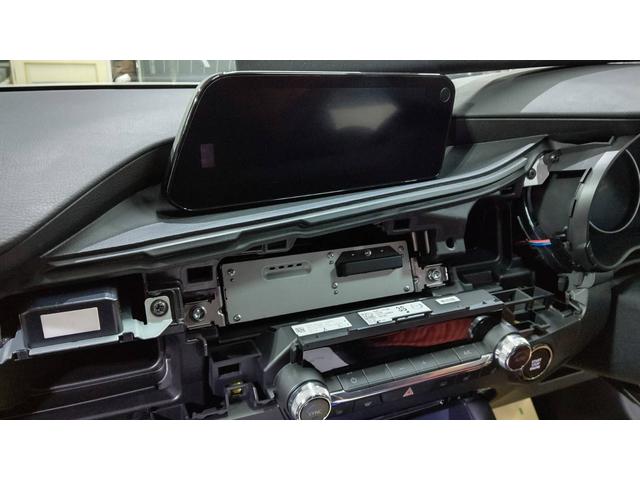 マツダ・MAZDA3にテレビキャンセラー・レーダー探知機・パドルシフトスターター等を取付【電装系のパーツ持込み取付け・ガラスコーティング・ヘッドライトクリーニングなら正充産業へお任せください！】