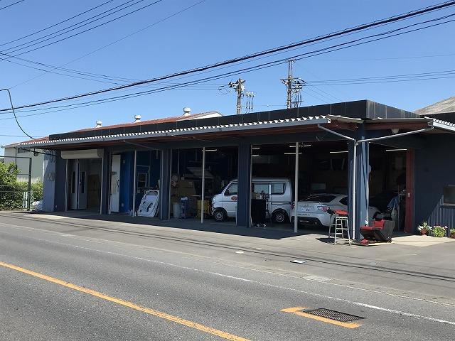 パーツ取付大歓迎。業者さんから直接当社へ送っていただいてＯＫです。安く買って取り付けはプロにお任せ！