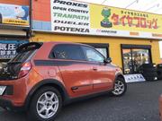 ルノー トゥインゴ スタッドレスタイヤホイールセット取付