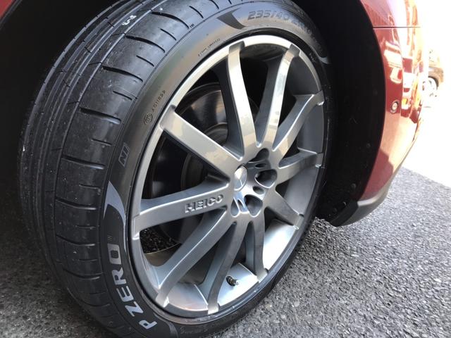 ボルボ V40 タイヤ交換 NEW P ZERO 235/40R19