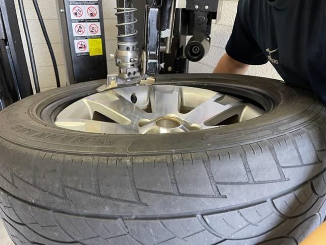 デリカD5 タイヤ交換 MUDSTAR radial A/T 225/55R18