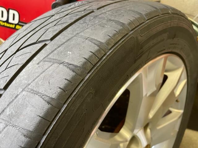 デリカD5 タイヤ交換 MUDSTAR radial A/T 225/55R18