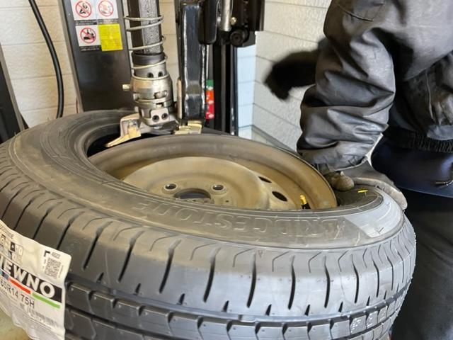 スペーシア タイヤ交換 BRIDGESTONE NEWNO 155/65R14