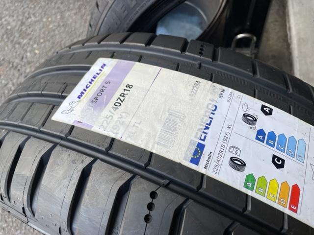 カローラスポーツ タイヤ交換 MICHELIN PILOT SPORT 5 225/40ZR18