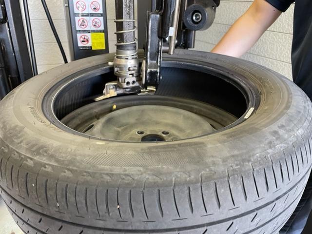 シエンタ タイヤ交換 TOYO TRANPATH mp7 185/60R15