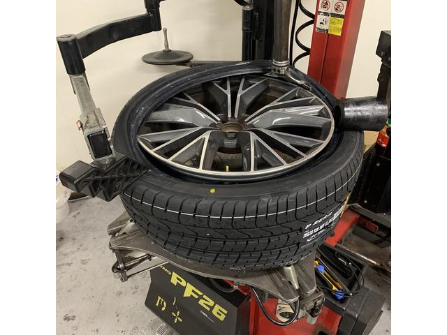 アウディ A7 タイヤ交換 パンク