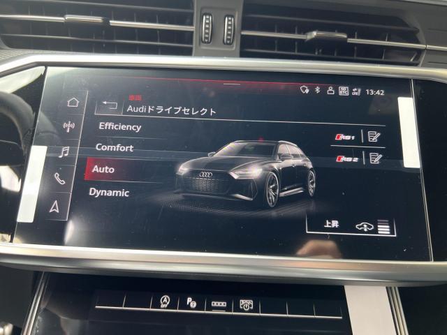 アウディ　現行RS6
ローダウン！！