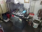 ホイールバンランス測定器。