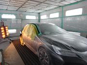 最新塗装ブースで最高の塗装仕上がりを約束。