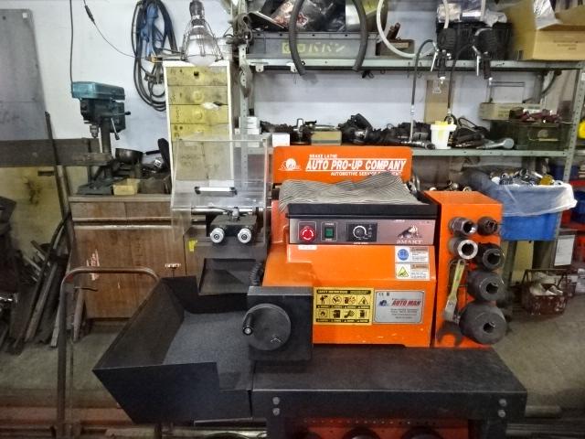 ディスクブレーキ研磨機。ブレーキ整備に大活躍してます。