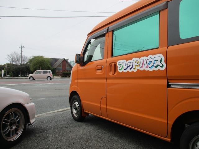 桜　開花＆ブレッドハウスさん＆サマータイヤ履き替え＆オイル交換！【山口県　防府市で持込でのパーツ取付・タイヤ交換・ナビ・ＥＴＣ・ドライブレコーダー等の取付は　タイヤガレージナカムラ　へ！】
